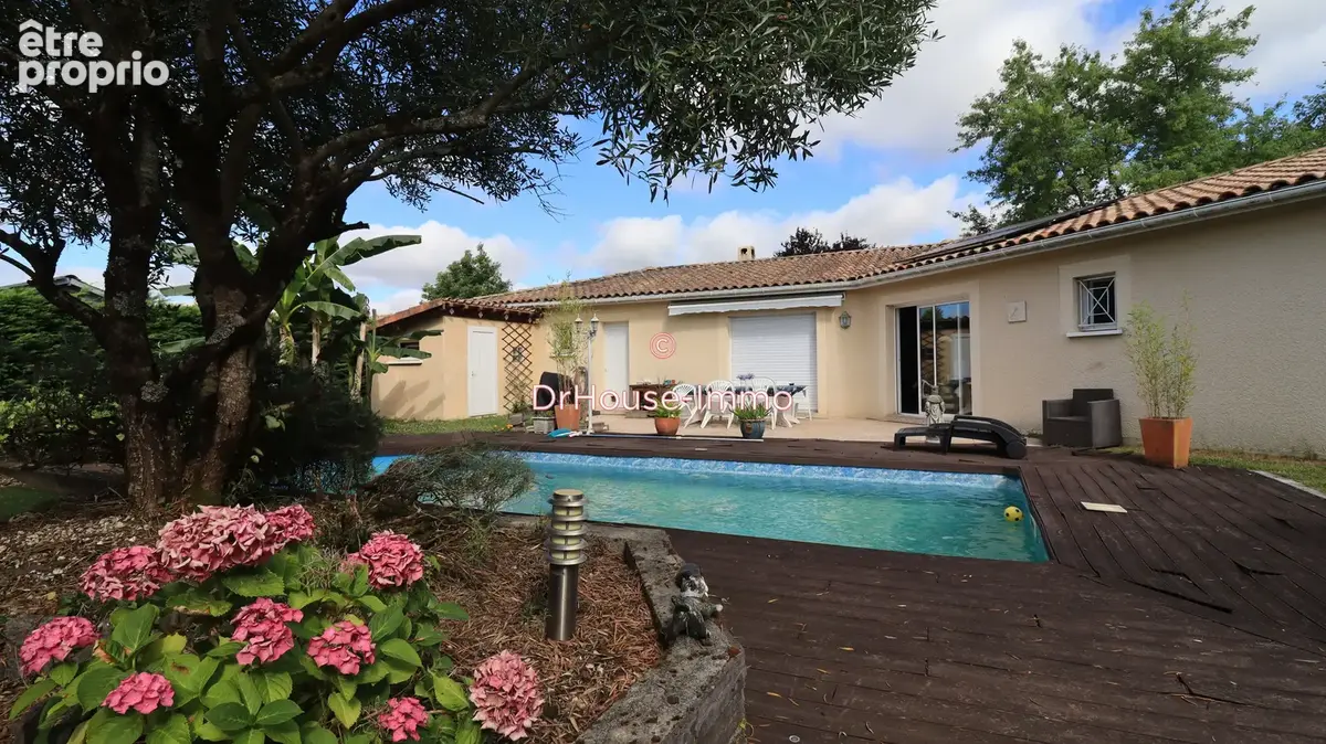 Maison 7 pièces 143 m² à vendre à Sadirac (33670) - photo 2