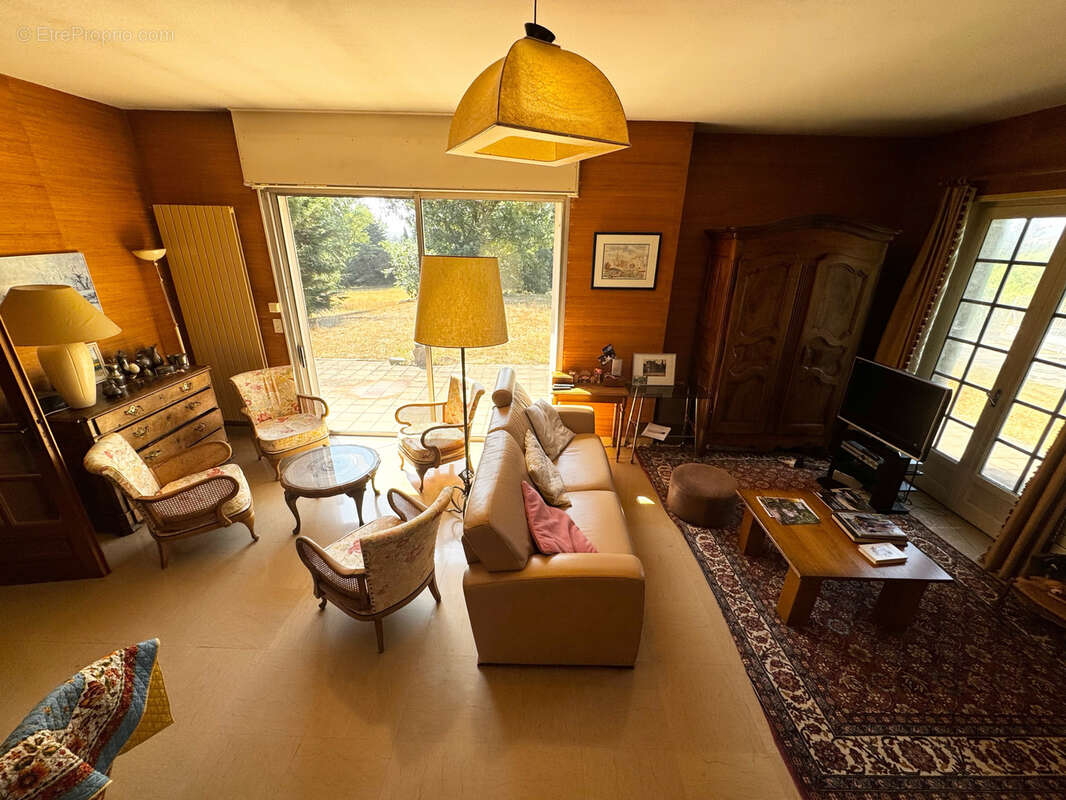Maison de 222m2 avec terrain de 5712m2 - photo 10