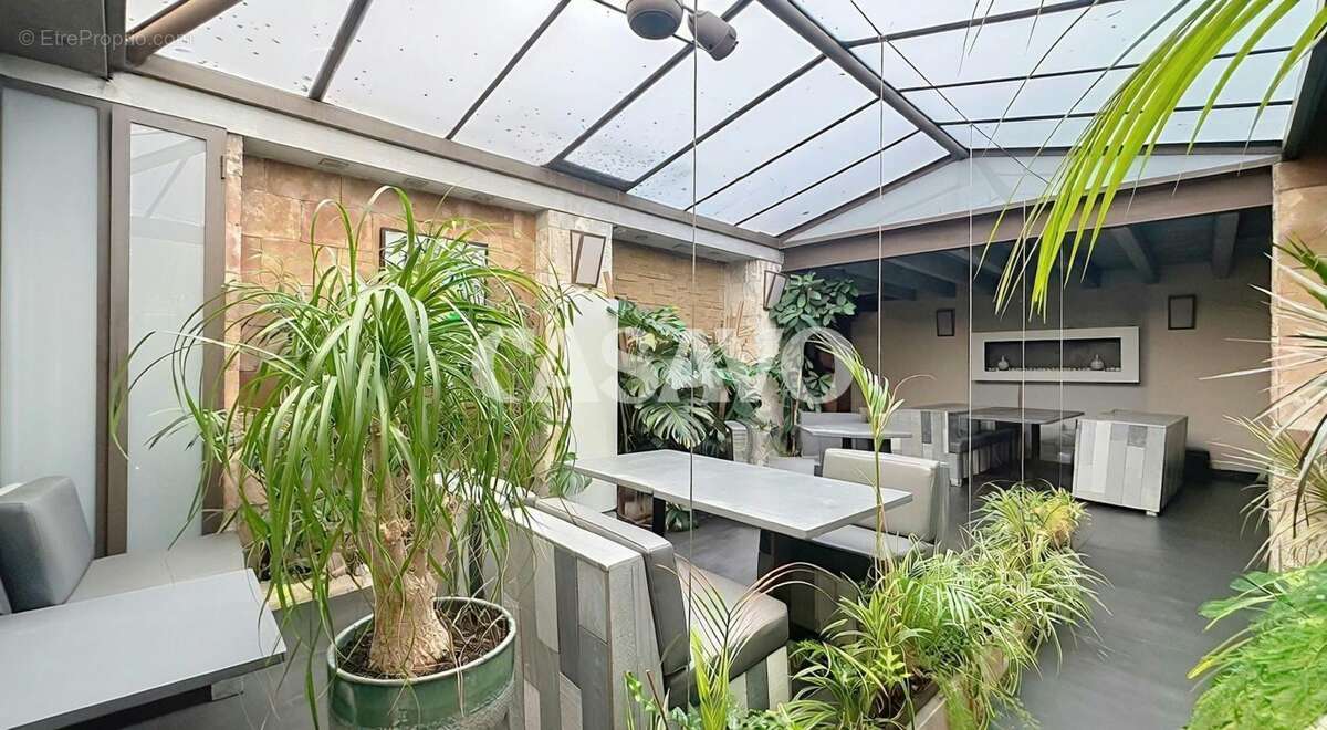 Vente Maison de ville 2 pièces de 93m² - 13200 Arles - photo 2
