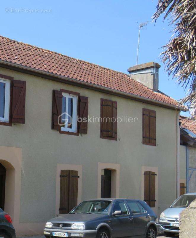 Maison à GARLIN