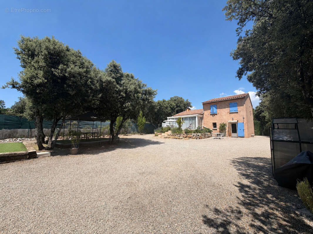 Maison à REGUSSE