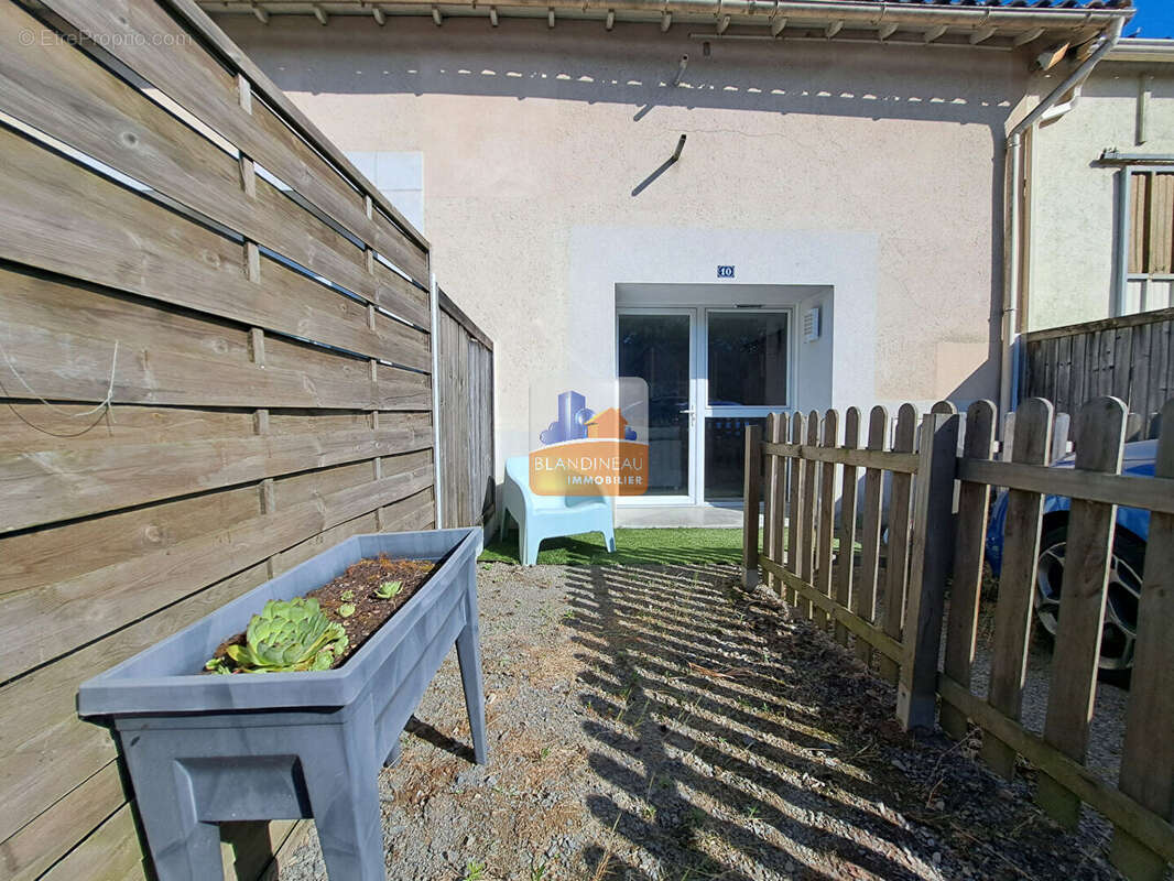 Maison à SAINT-LEGER-LES-VIGNES