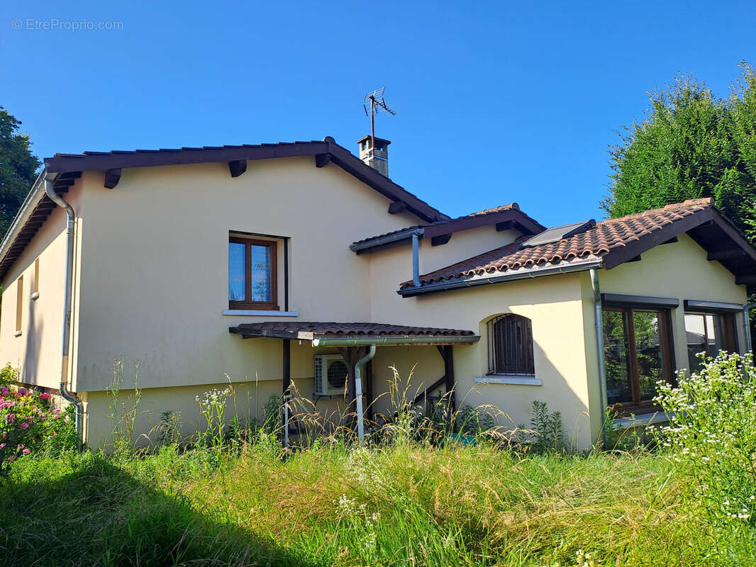 Maison à FONTAINES-SAINT-MARTIN