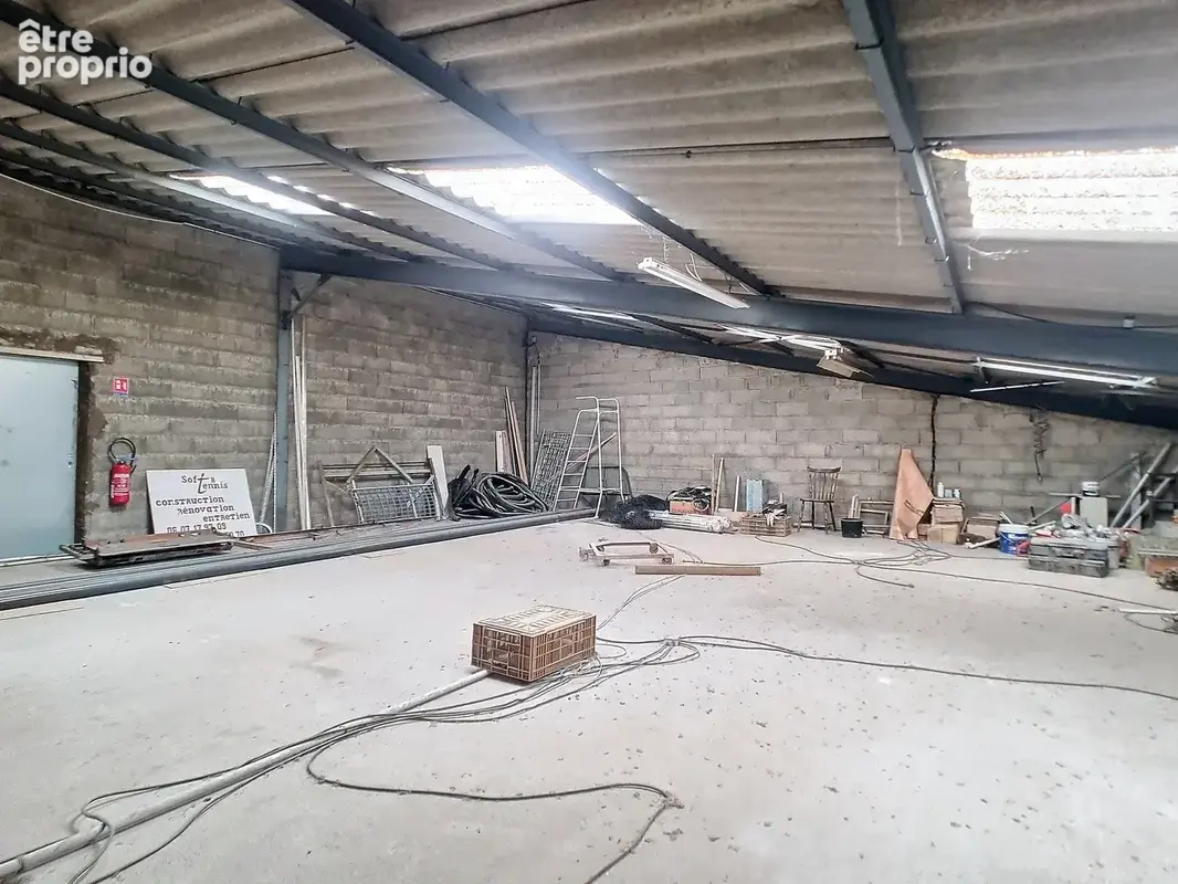 Local commercial et hangar Loué - photo 7