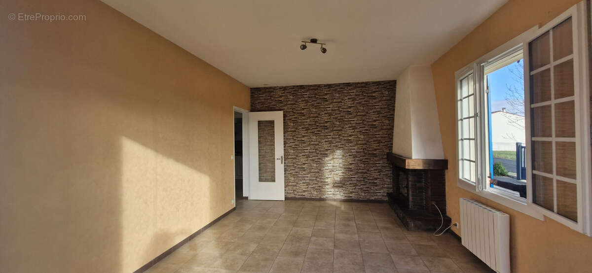 Maison à MORTAGNE-SUR-GIRONDE