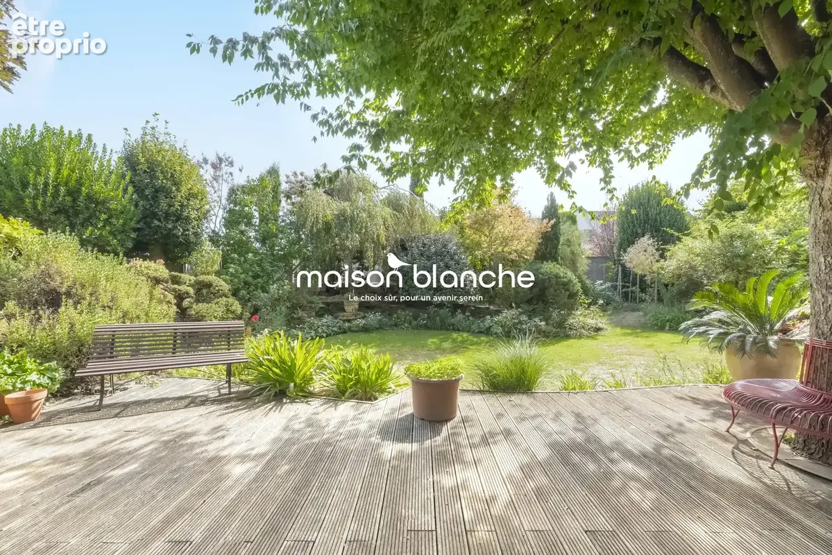 Photo Maison à Les Ponts-De-Ce au prix de 574 000€
