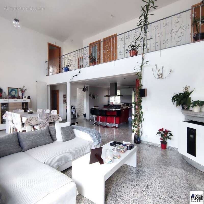 Maison à MONTLIGNON