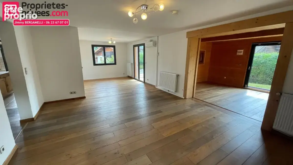 PASSY  Maison de plus de 210 m² au sol Deux logements indépendants et potentiel locatif - photo 3