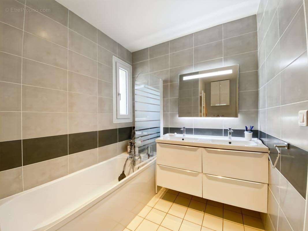 Maison à SAINT-LOUBES