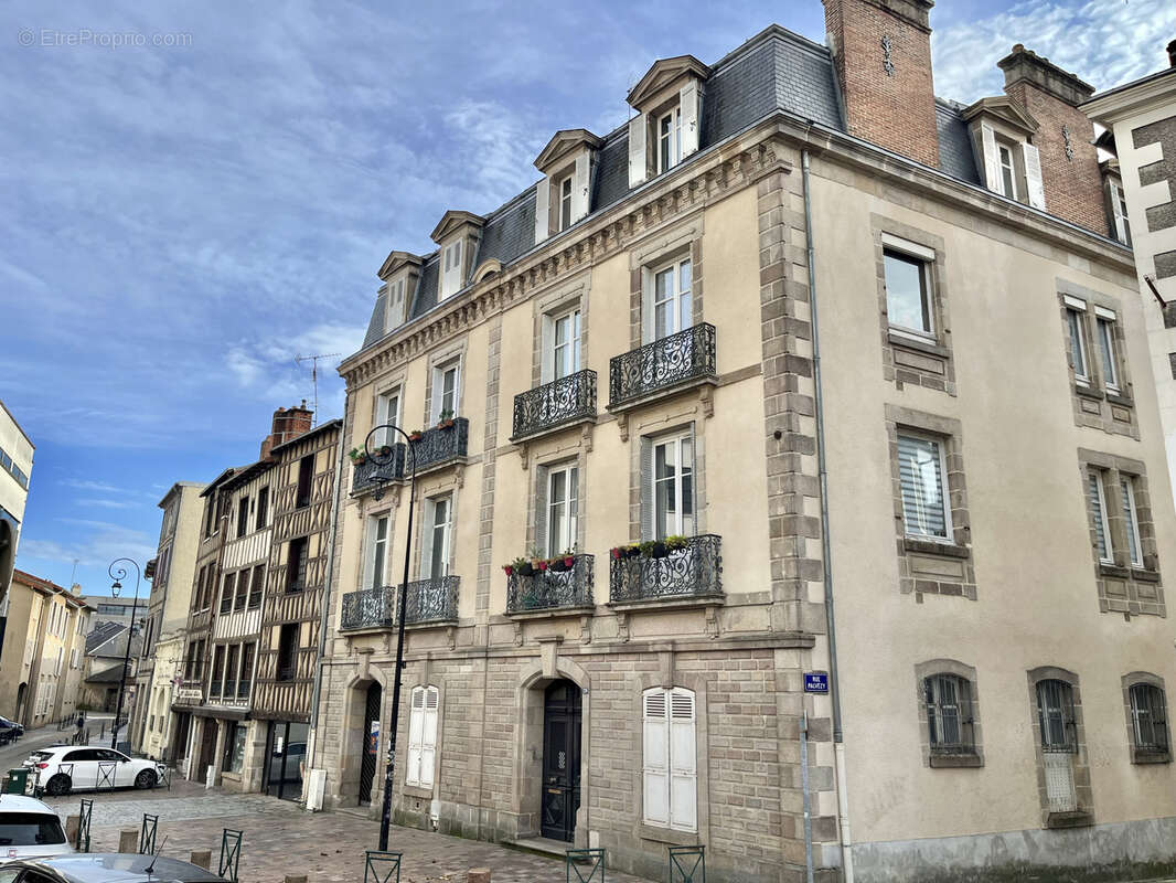 7 pièces de 183 M2 - Centre-ville - 5 chambres - Cuisine équipée - Parking - photo 22