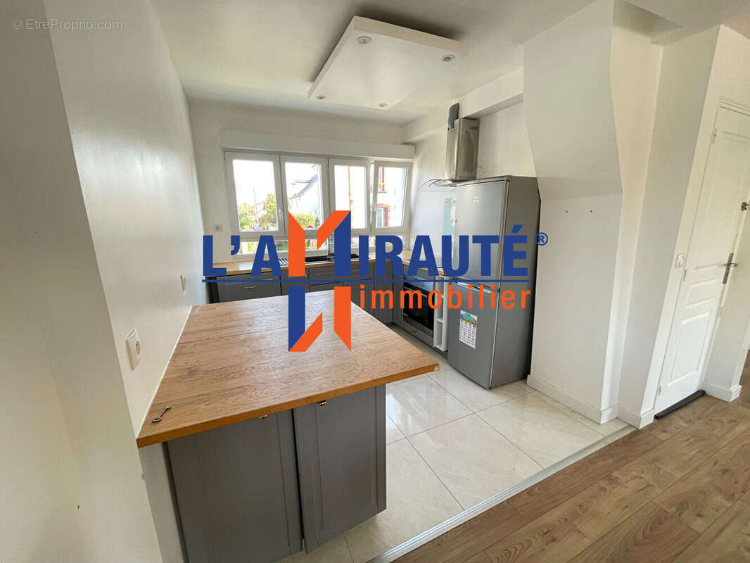 Maison à SARTROUVILLE