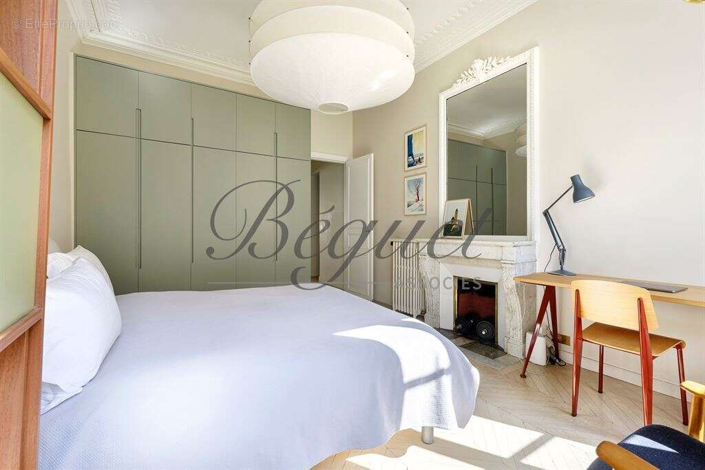 Appartement à PARIS-9E