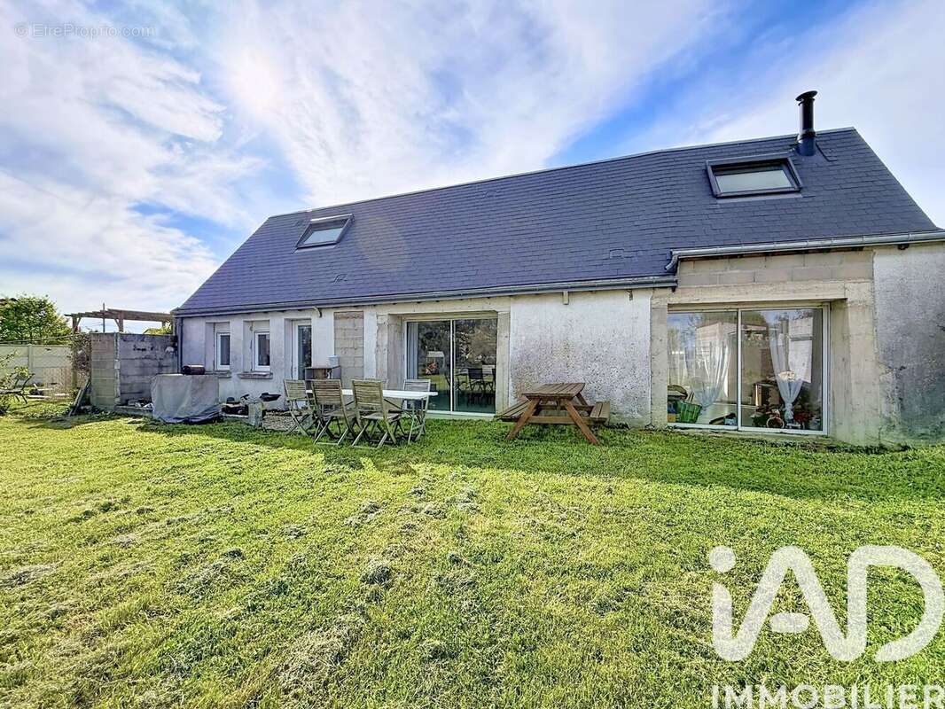 Photo 3 - Maison à MESLAY-LE-GRENET