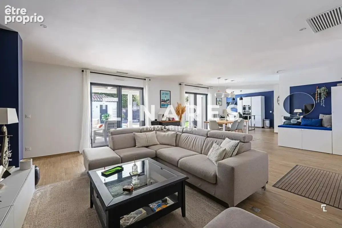 LA PREMIUM - Villa de 147m² - Piscine - Garage - Carport - Parcelle de 1006m² - 13400 Aubagne Les Fenestrelles - photo 12