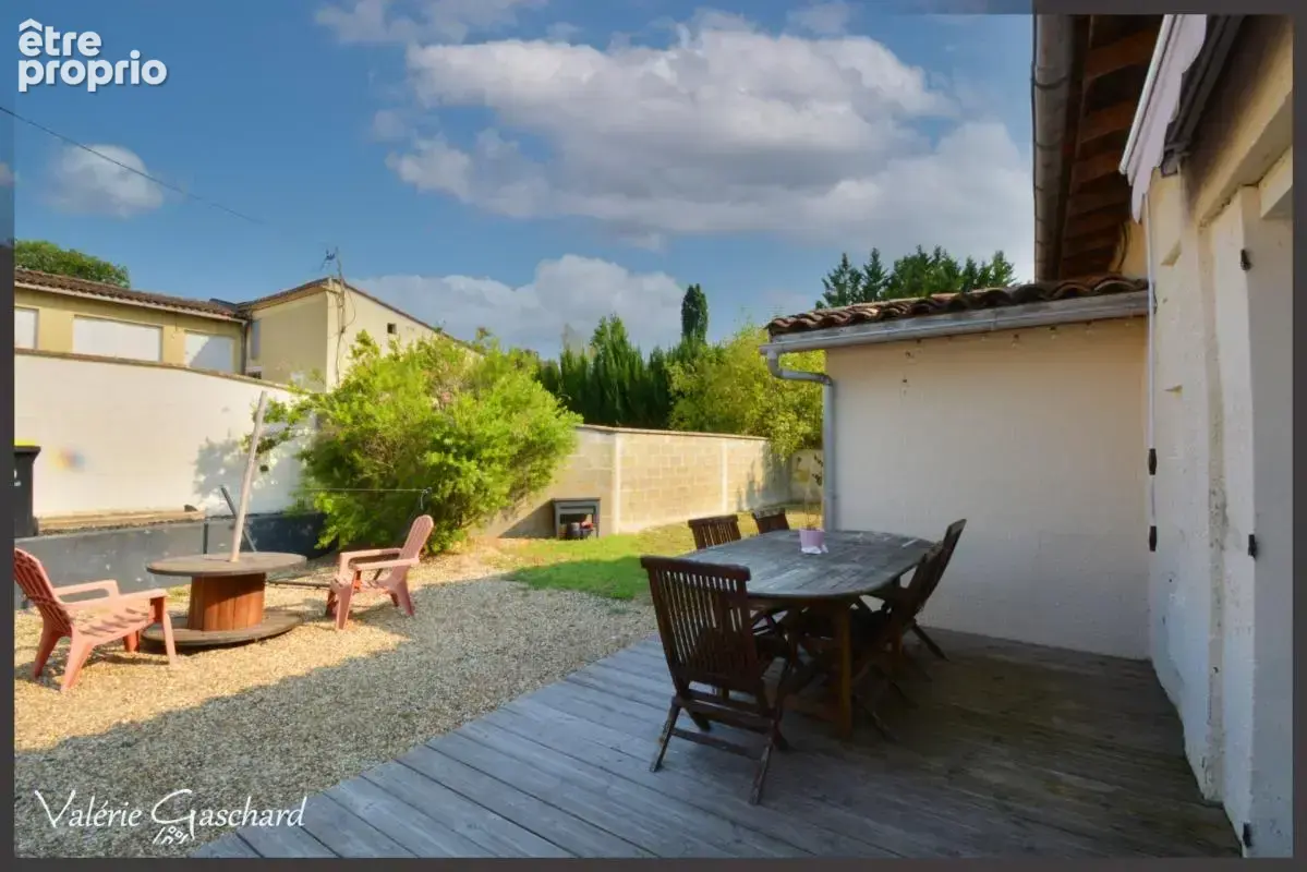 Proche Coutras  Maison 2 chambres et jardin - photo 11