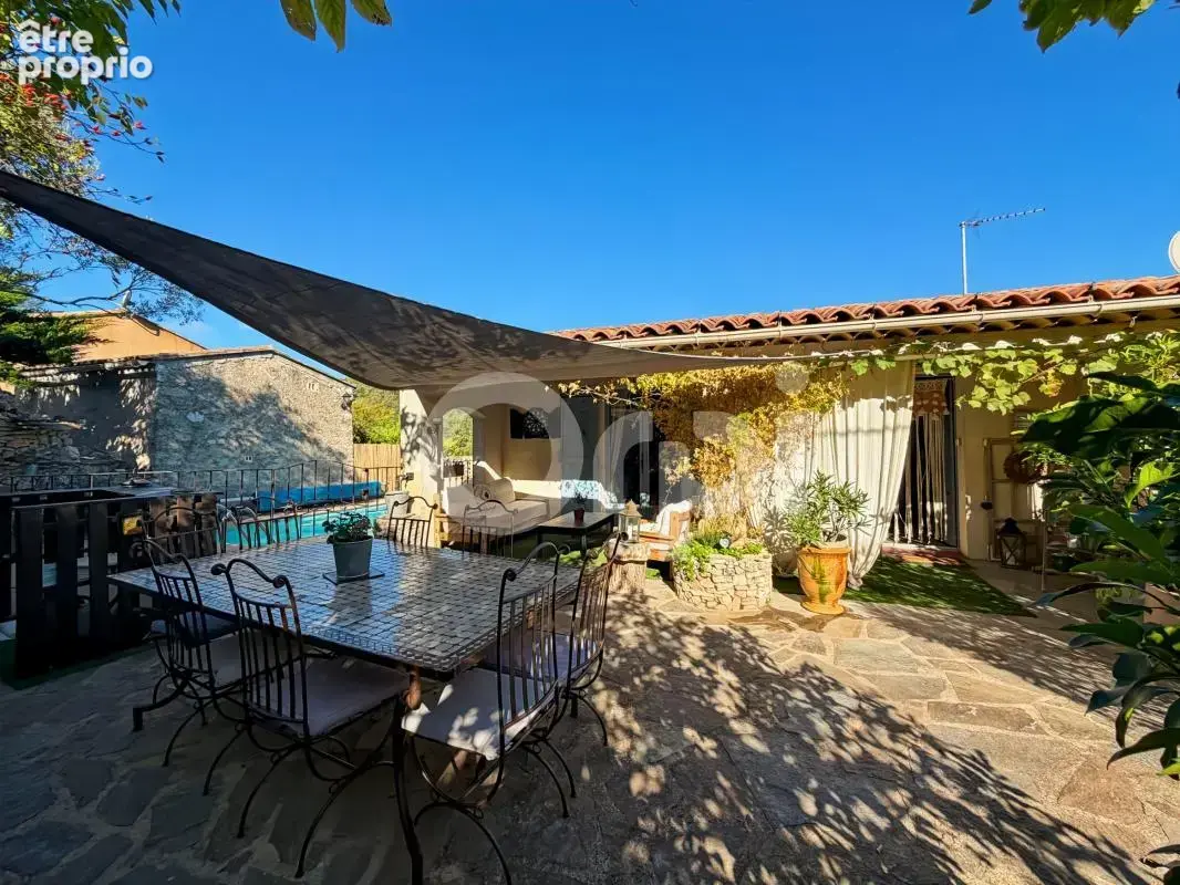 COUP DE COEUR – Maison familiale de 200 m² avec piscine, vue panoramique et T2 indépendant - photo 2