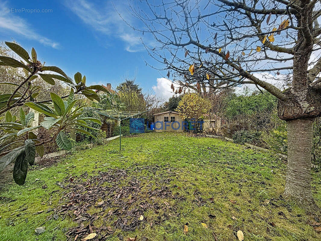 Maison à SAVIGNY-SUR-ORGE