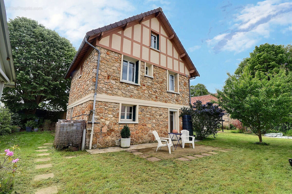 Maison à EPERNON