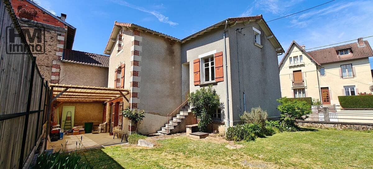 n°1 - Maison à ROCHECHOUART