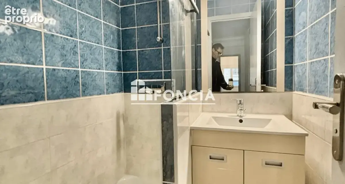 POUR INVESTIR : Immeuble de 3 logements à Saint-Félix-de-Lodez - photo 5