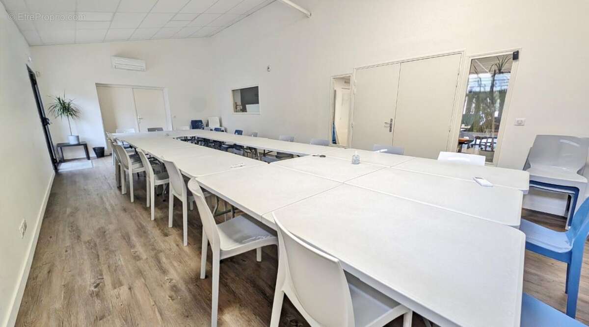 Commerce à LES ANGLES