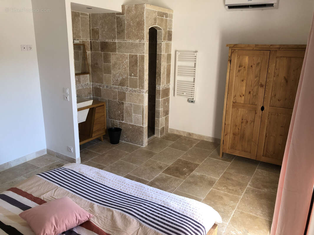 Une propriété avec gîtes, piscines et salle de réception - photo 10