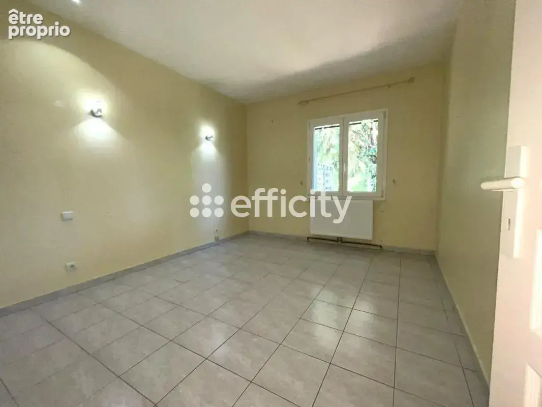 Maison 6 pièces 144 m² à vendre à Aigre (16140) - photo 12