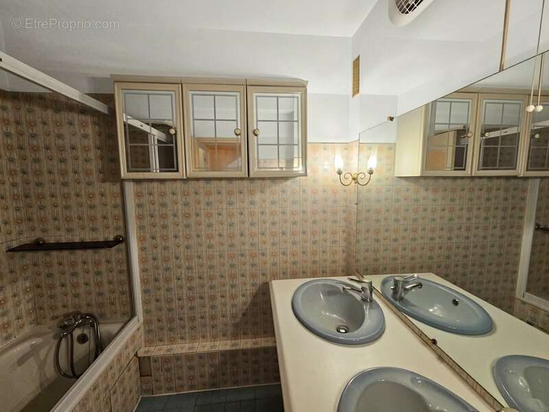 Appartement à MARSEILLE-10E