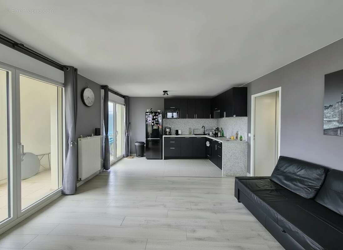 Appartement 81 m² à Noisy-Le-Grand  - photo 6