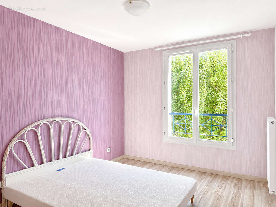 Maison familiale de 5 chambres située dans le quartier des Femmes Savantes - photo 9