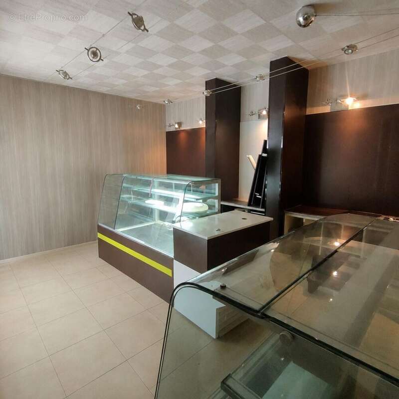 Appartement 79 m² à Le Chambon-Feugerolles  - photo 9