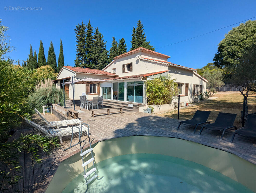 Maison à VILLECROZE