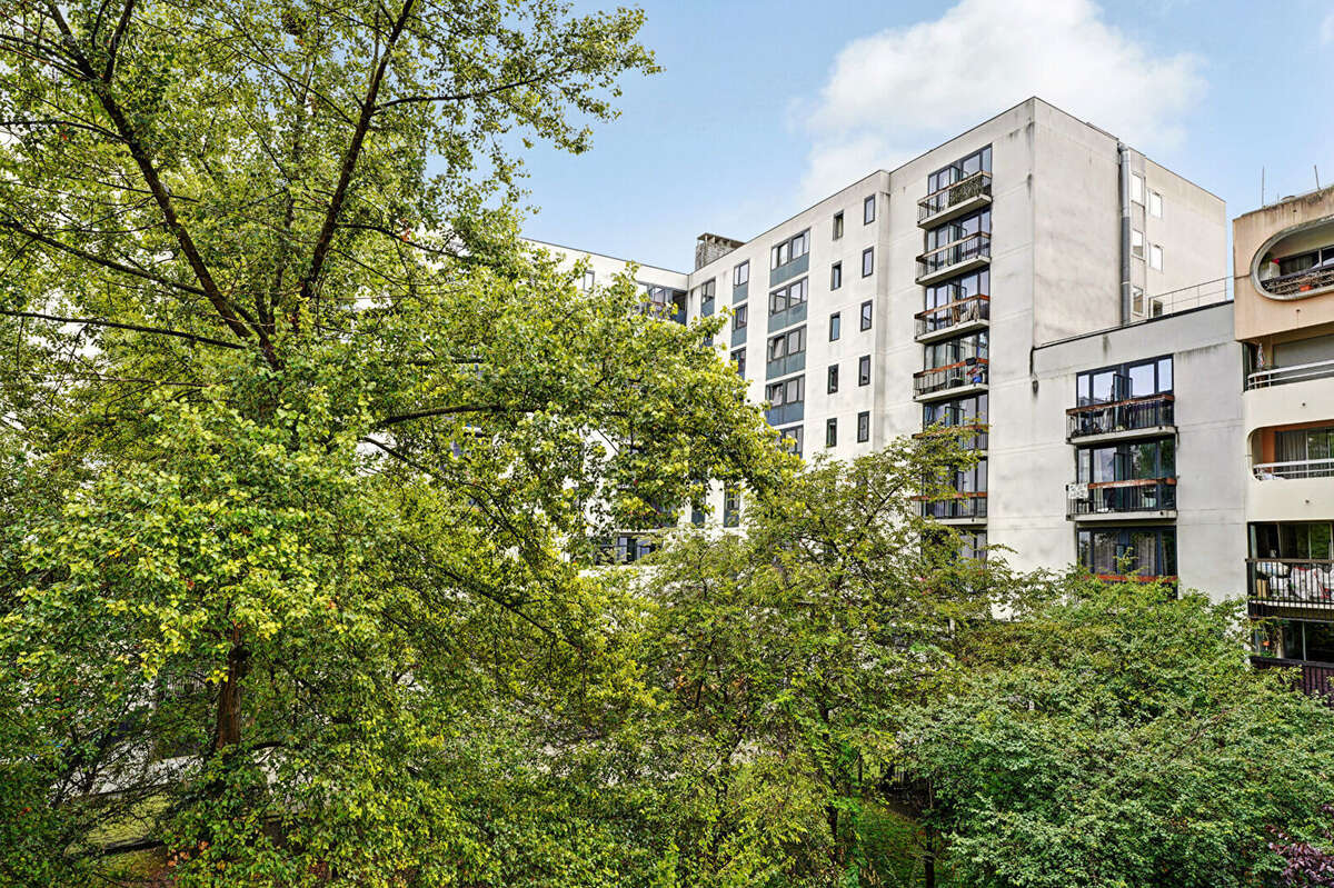 Appartement à PARIS-19E