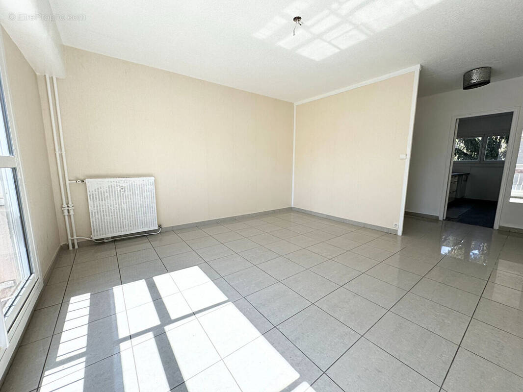 Appartement à LE PONT-DE-CLAIX