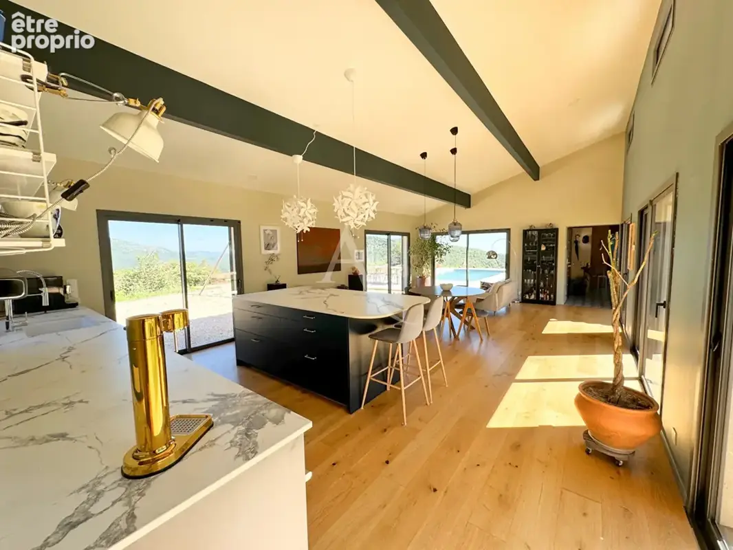 30 KM SUD PERPIGNAN :  Maison contemporaine 5 pièces 160 m² avec PISCINE, GARAGE de 150 m² et TERRAIN de 3,3 HECTARES !! - photo 7