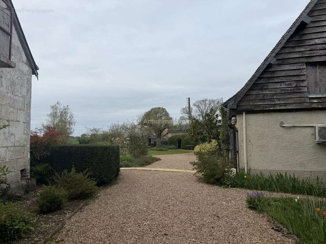 Maison à VILLEDIEU-LE-CHATEAU