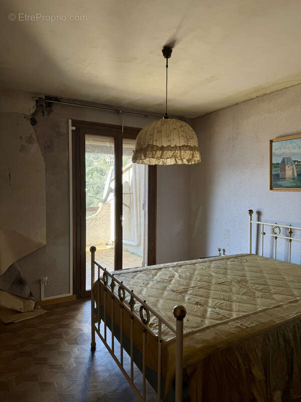 Maison indépendante centre village et terrains - photo 28