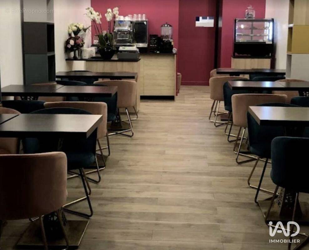 Photo 1 - Commerce à COLOMBES