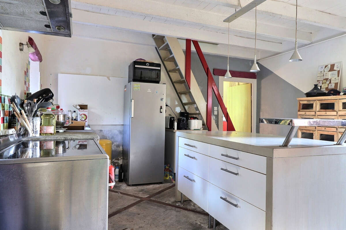 Maison à CIVRAC-DE-BLAYE