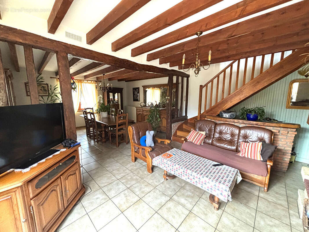 Maison à SAINT-NICOLAS-DE-LA-TAILLE