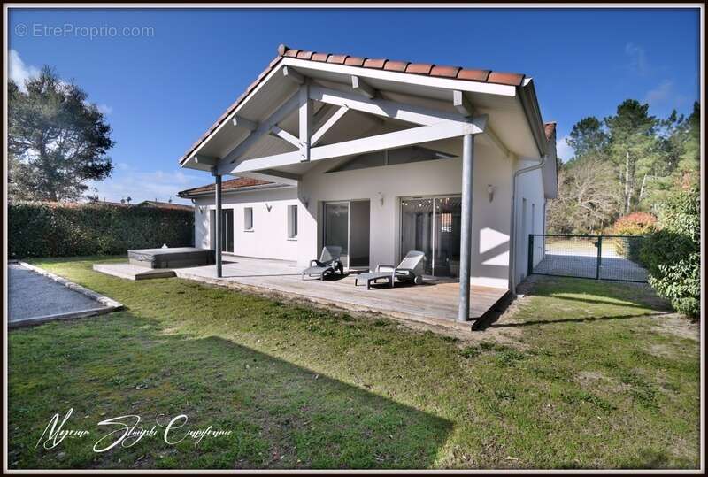 Maison à MOLIETS-ET-MAA