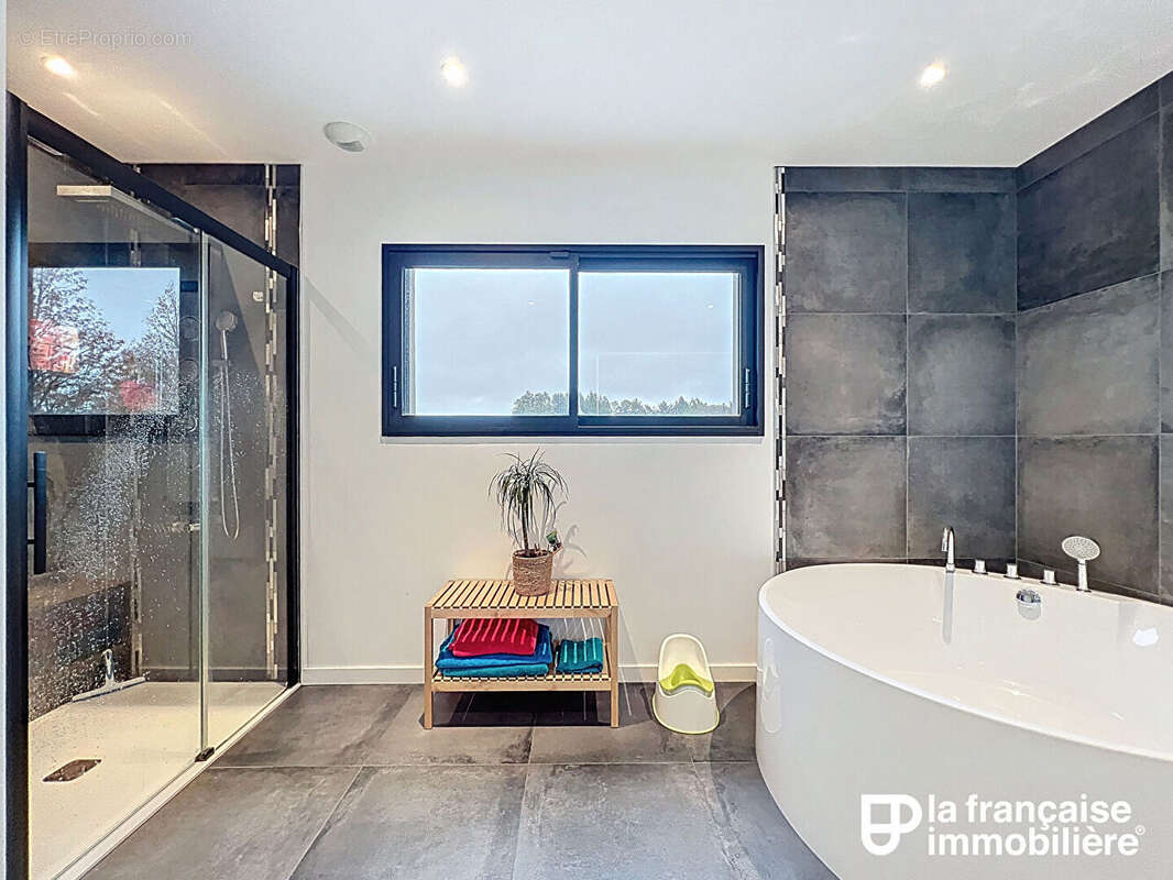 Maison à PARTHENAY-DE-BRETAGNE