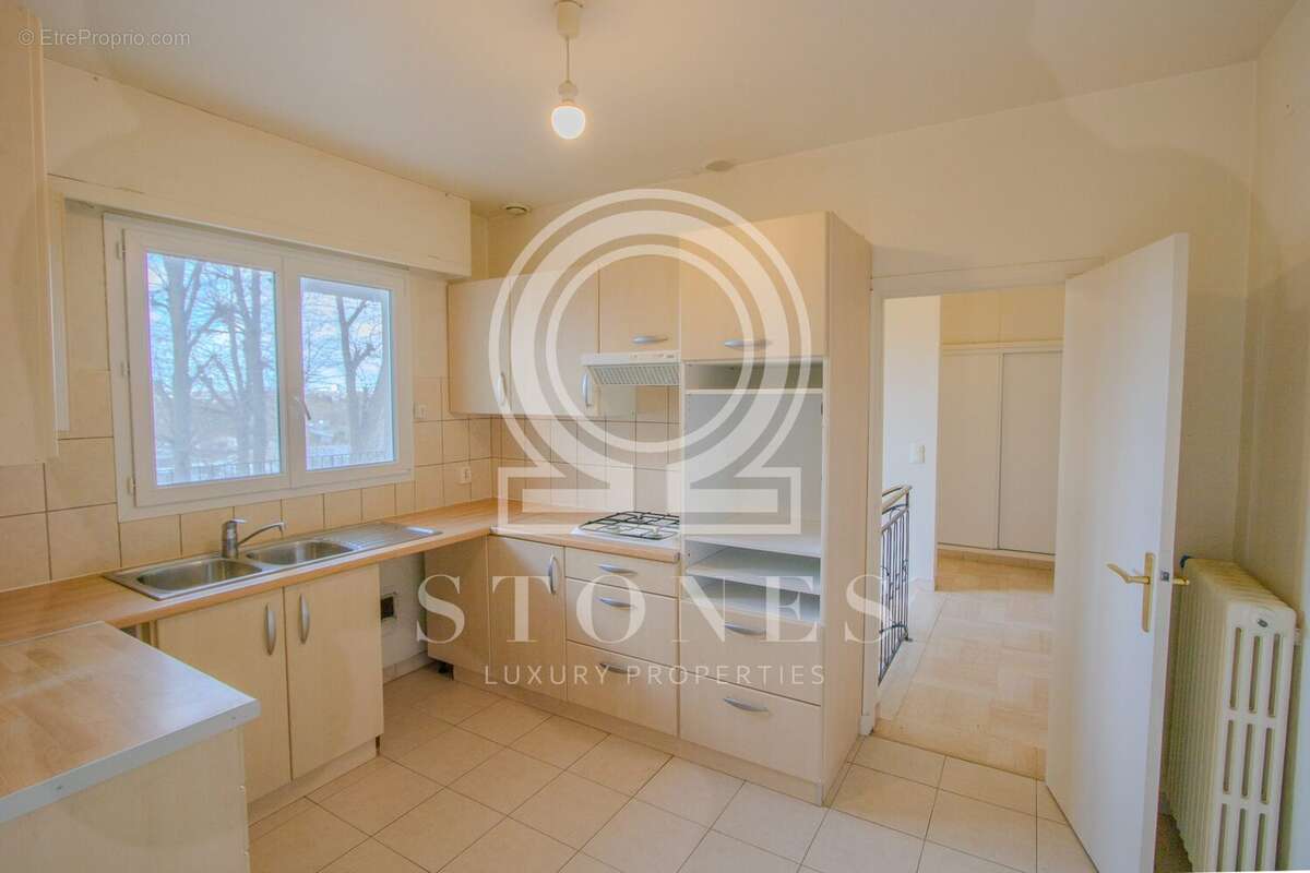 Maison 190 m² à Bougival  - photo 6