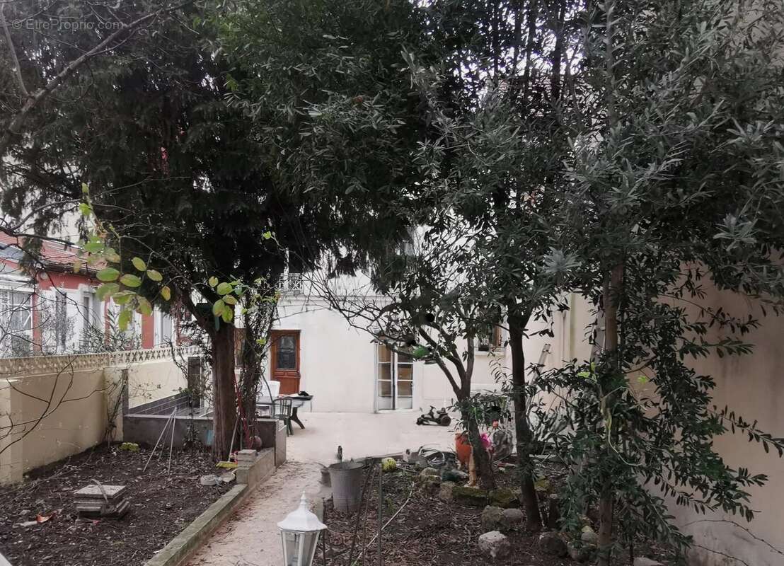 Maison à IVRY-SUR-SEINE