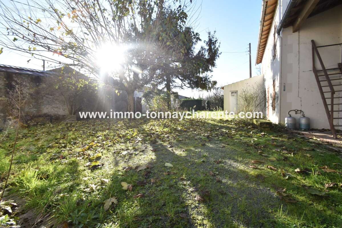 Maison à TONNAY-CHARENTE