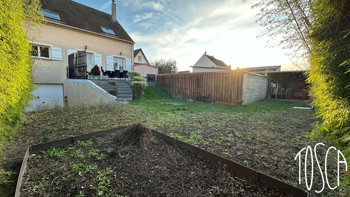 Maison à VIGNEUX-SUR-SEINE