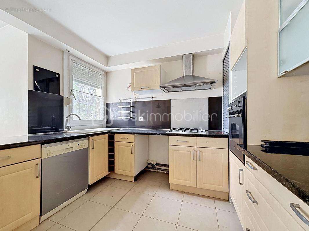 Appartement à LE BLANC-MESNIL