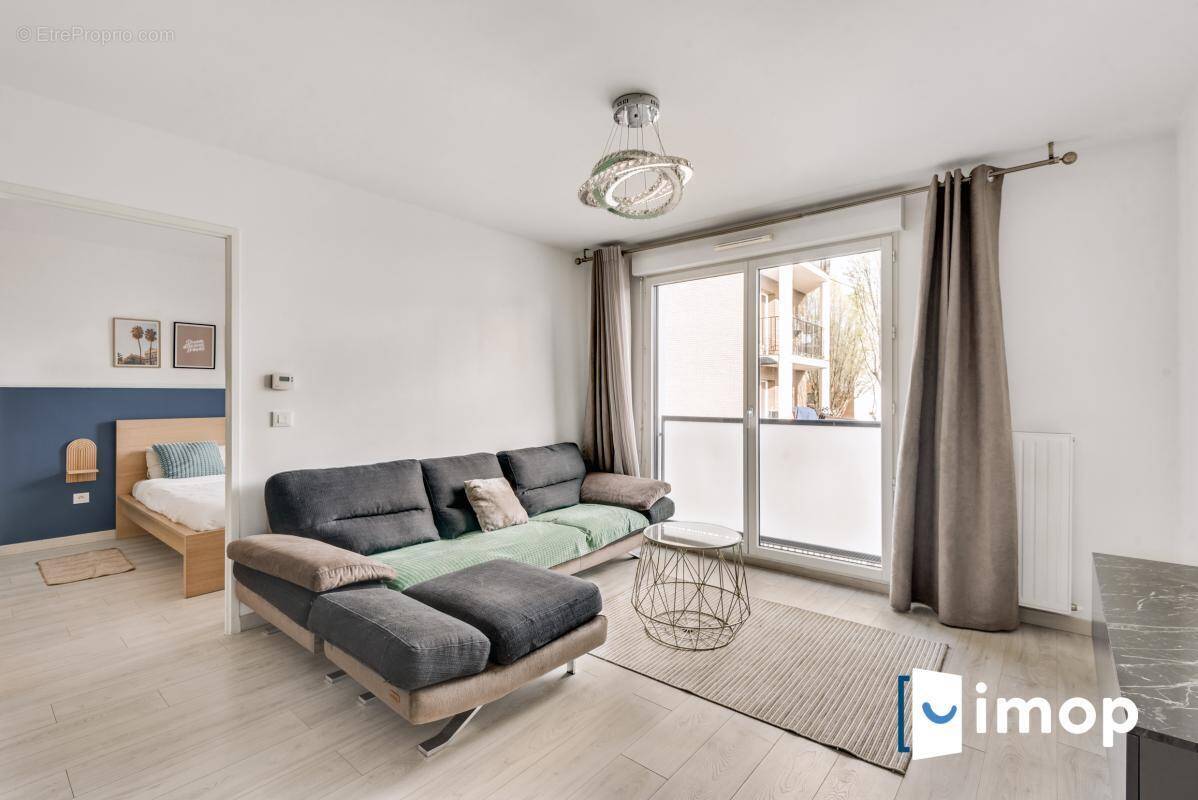 Appartement à AUBERVILLIERS