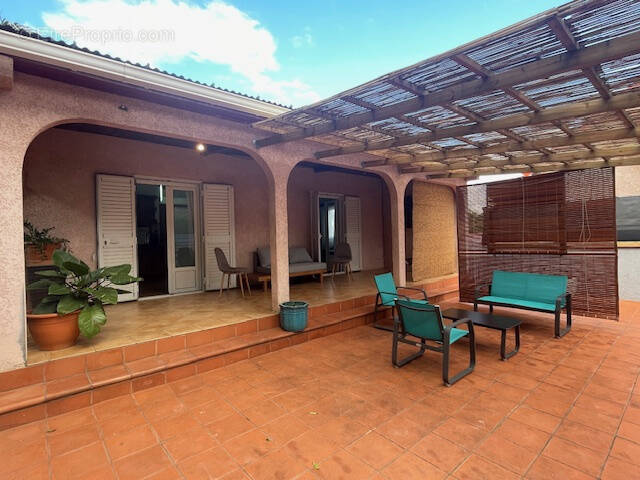 Maison à SAINT-DENIS