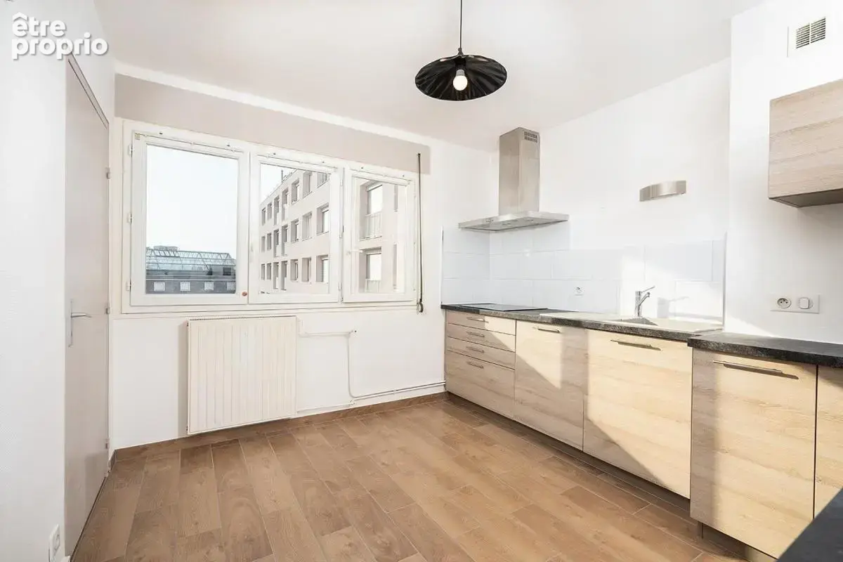 Idéal  investisseur : joli appartement rénové rue des touristes possibilité obtenir un garage supplémentaire actuellement loué 8 - photo 2